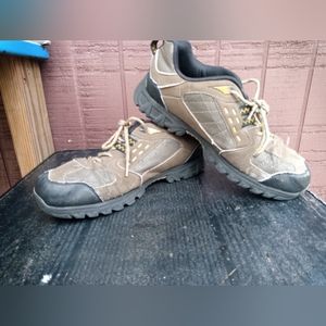 Hiker shoes boys sz 7